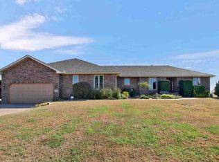 1174 N Victor Ct, Conway Springs, KS 67031