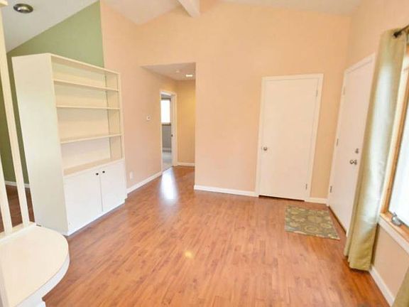 5th image of 5206 Lessa St