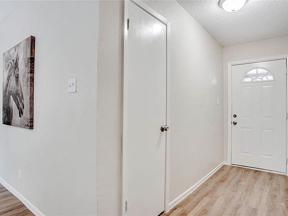 5th image of 1101 Trammell Dr