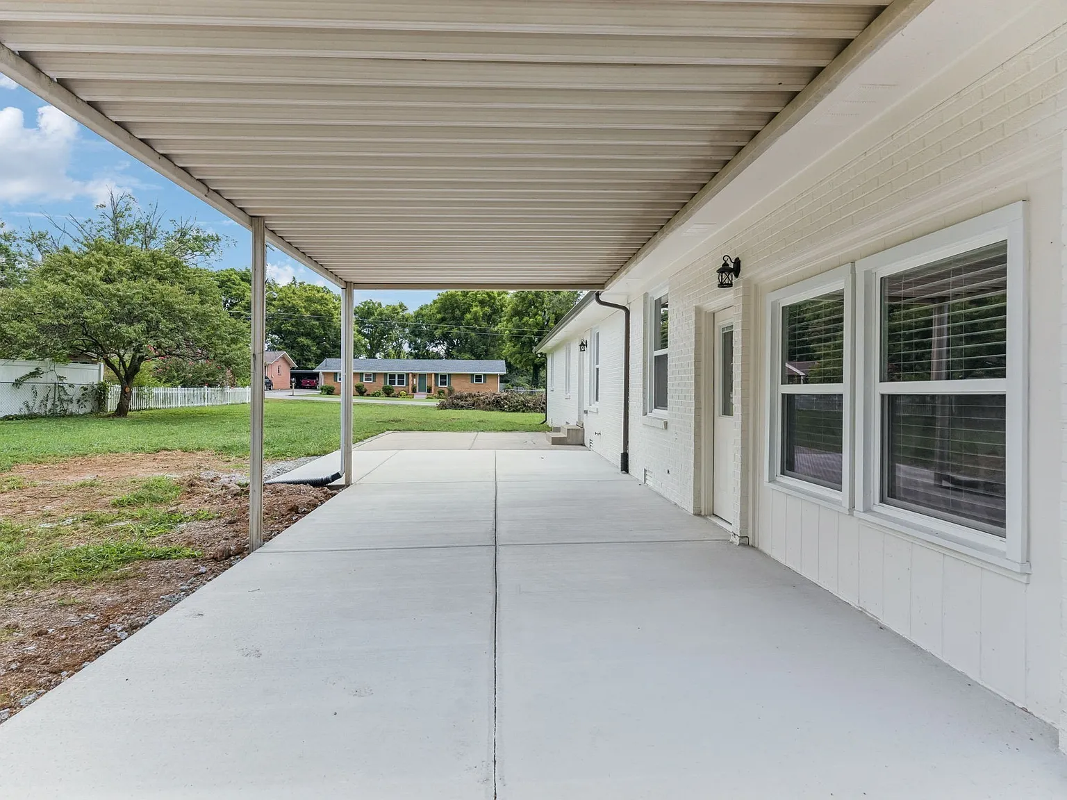 3 bed, 2.0 bath, 2000 sqft, $3,500 — Photo 4