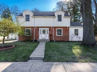925 Westchester Dr, Rockford, IL