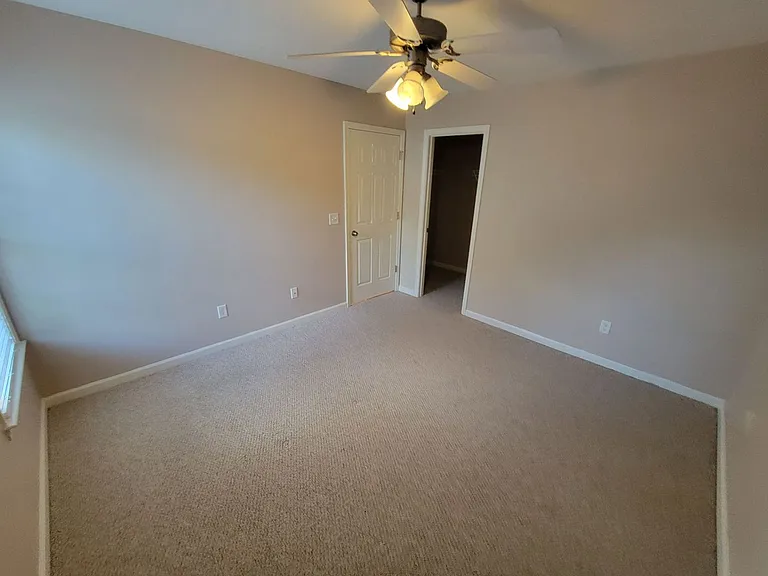 104 Stone Cottage Dr — Photo 13
