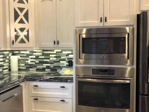9265 Joan Dr, Midwest City, OK 73130