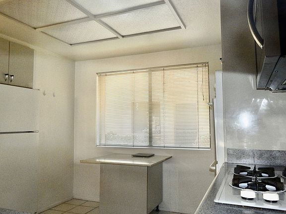 5th image of 21555 Burbank Blvd Unit 52
