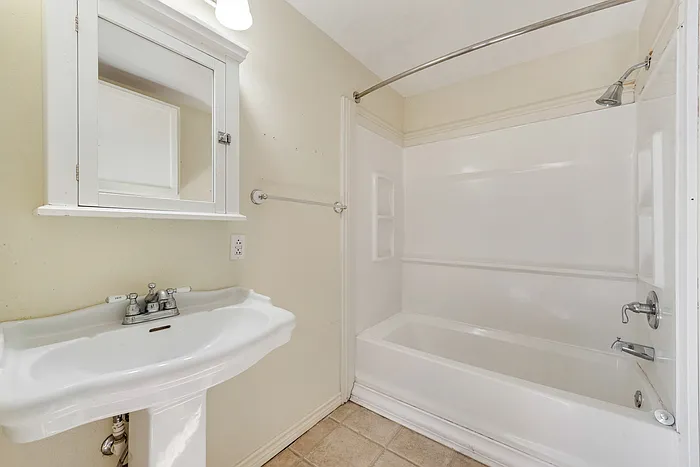 1400 Ash St — Photo 16