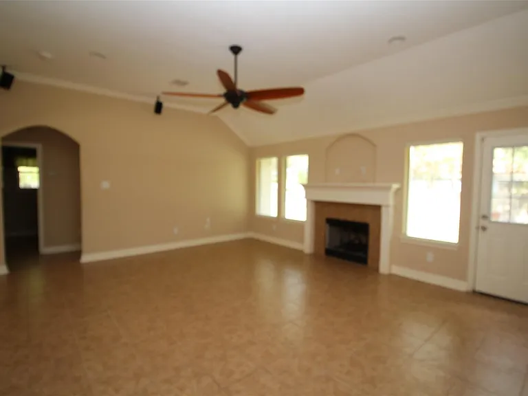 1504 Glen Oaks Dr — Photo 26