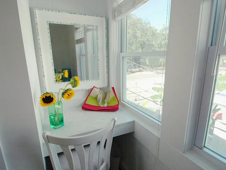 547 Ocean Blvd #4 — Photo 8