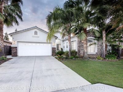 8151 N Paula Ave, Fresno, CA, 93720