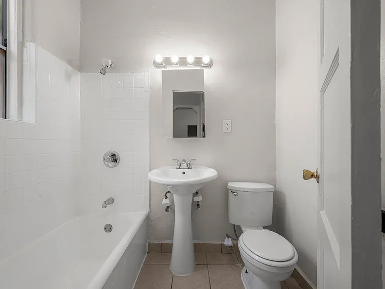 1610 N Normandie Ave — Photo 10