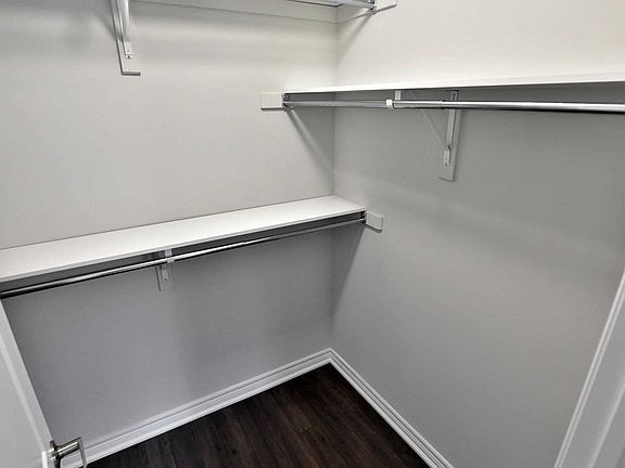 3rd image of 11 Snowberry Ln