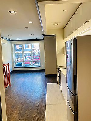 3rd image of 1067 Bergen St #1
