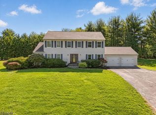5 Fisher Ct, East Amwell Twp., NJ 08551