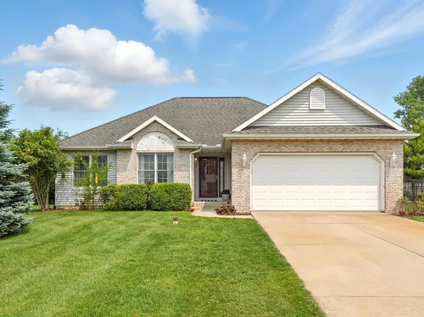 1418 Winchester Ct, Winona Lake, IN 46590