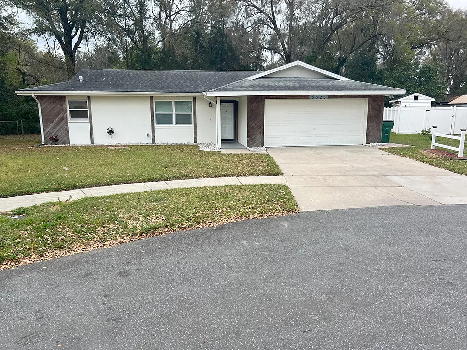 Rhonda Ct