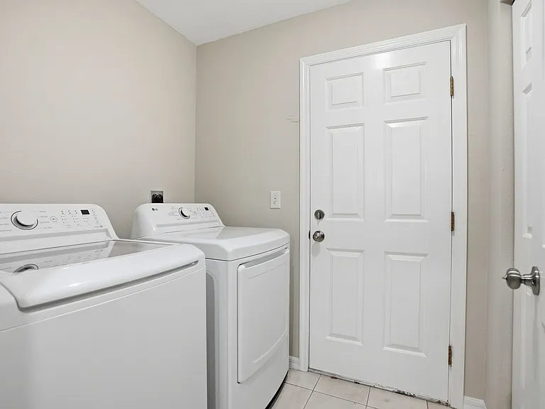 5356 W Oak Park Blvd — Photo 10