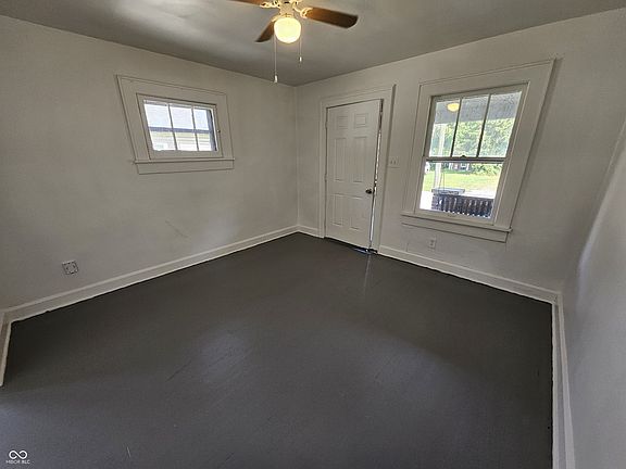 4th image of 1533 E Legrande Ave