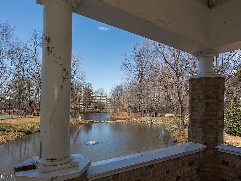 8380 Greensboro Dr #1008 — Photo 18