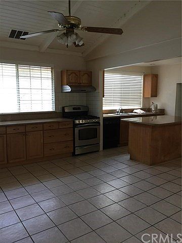 2nd image of 2119 W 29th St