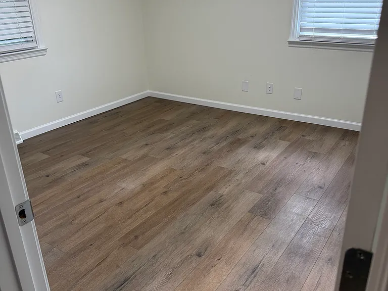 304 Miller Dr #B — Photo 2