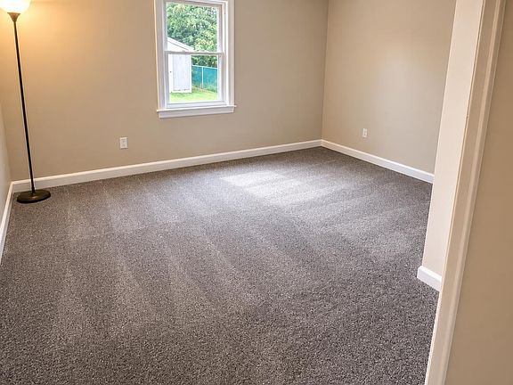 5th image of 108 Greenlawn Ave