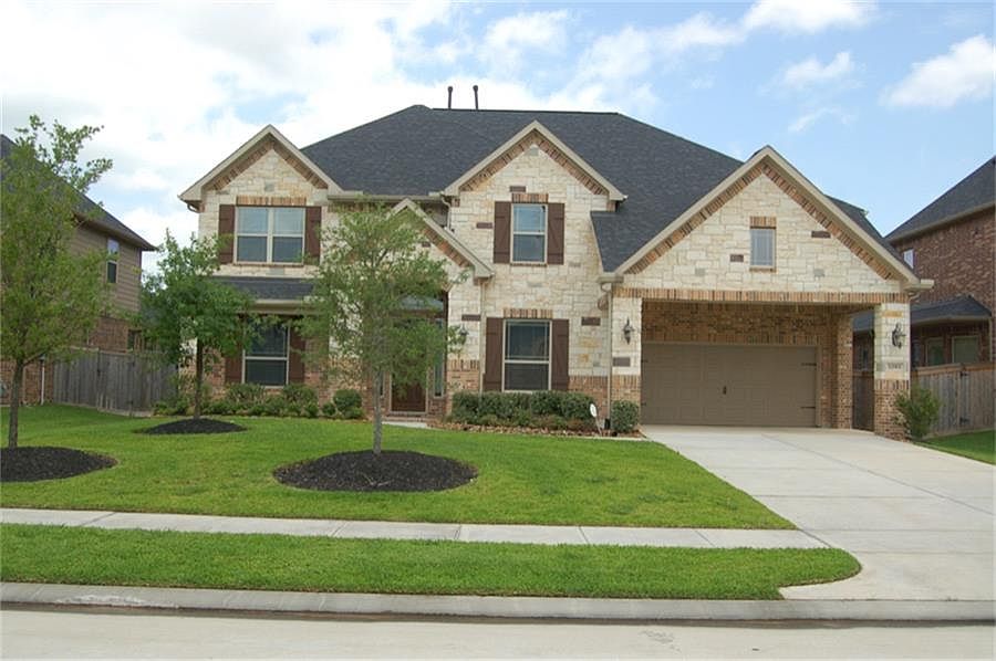 1st image of 12915 Chatsworth Sky Ct