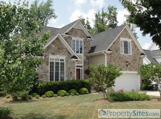 200 Evergreen View Dr, Holly Springs, NC 27540