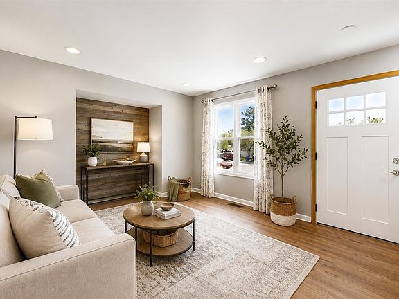 3rd image of 4763 S Taft Street