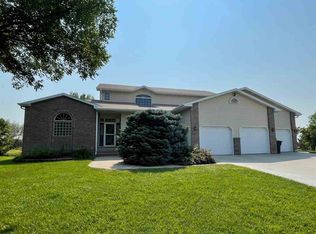 10425 1st Avenue Pl N, Kearney, NE 68847