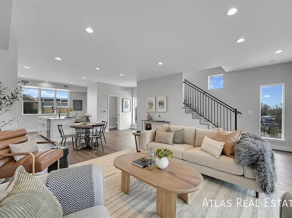 872 Thurston Hts, Colorado Springs, CO 80905