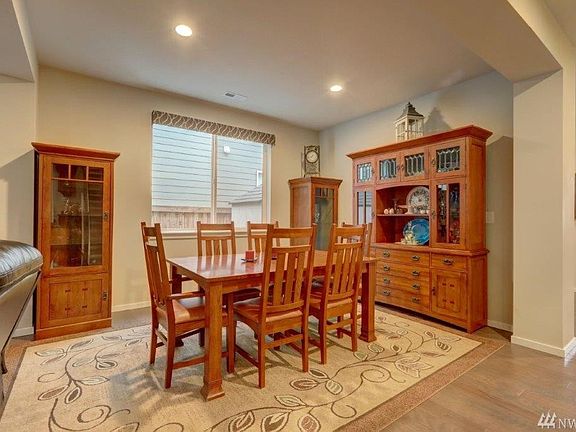 Open formal dining room.