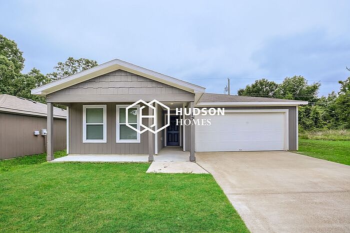 1st image of 127 Holiday Dr