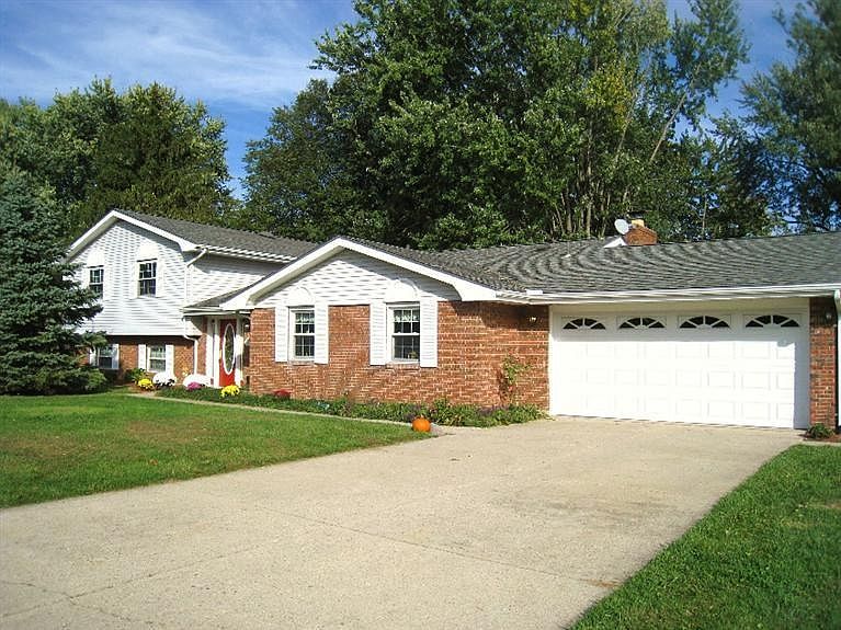 1st image of 2428 Apricot Dr