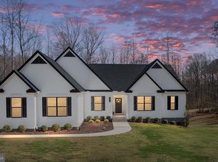 590 Homestead Ln, Fredericksburg, VA 22406