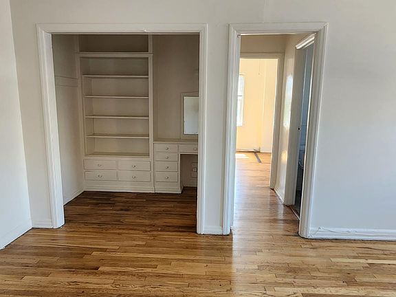 5th image of 3950 W 8th St #302