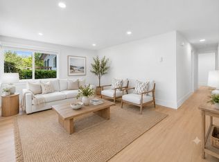2116 NE 88th St APT 4, Seattle, WA 98115
