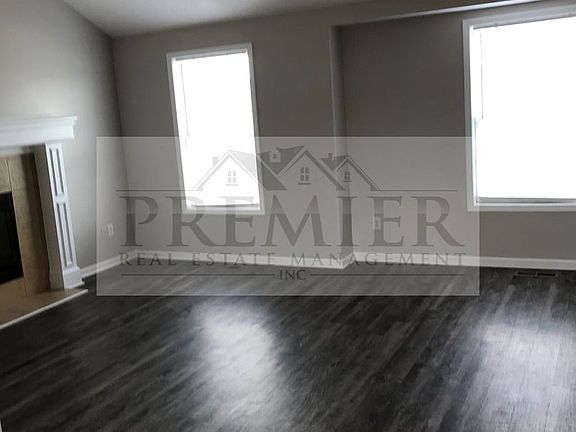 5th image of 717 SW Tisha Ln
