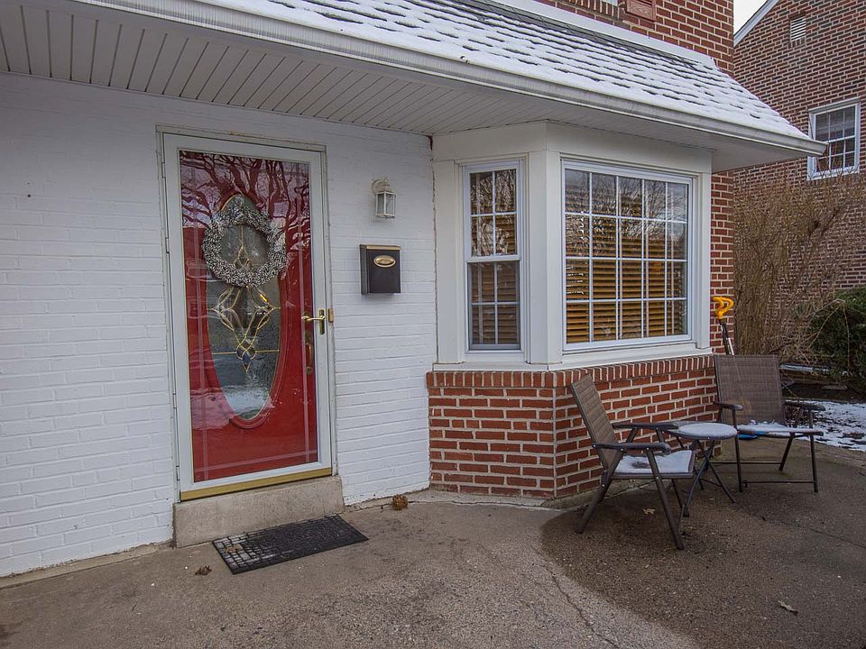 2nd image of 1732 Hawthorne Ave