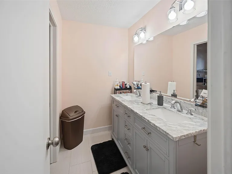 19302 Forest Fern Ct — Photo 21