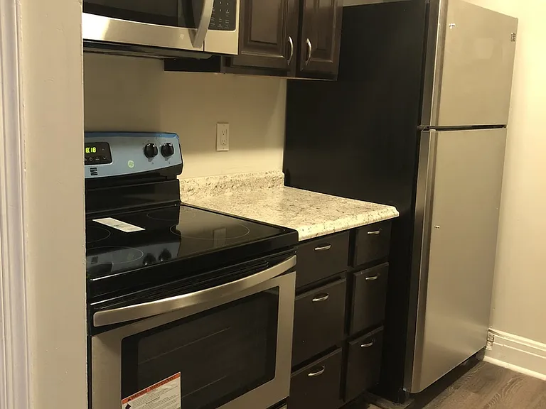 Huntington Apartments — Photo 62
