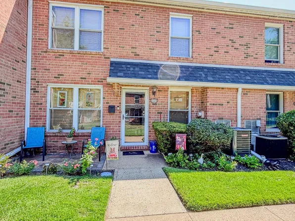 1123 Harbour Dr, Palmyra, NJ 08065