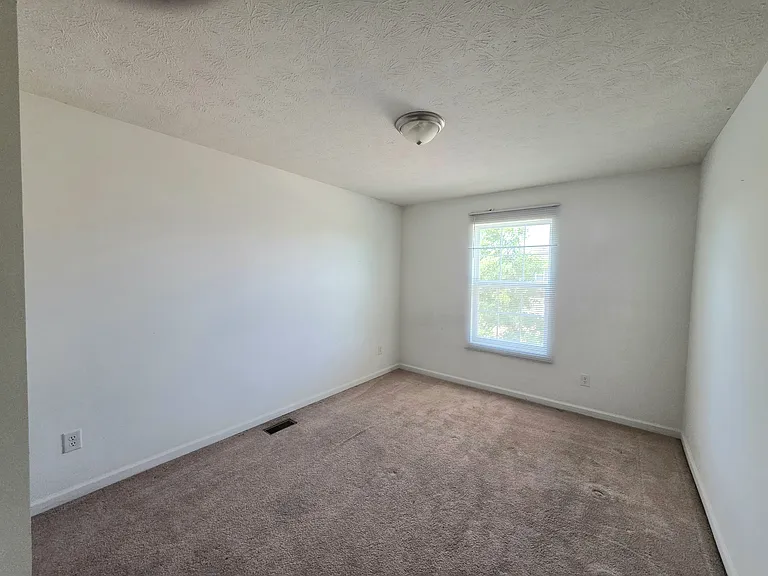 2313 Shadow Bend Dr — Photo 14