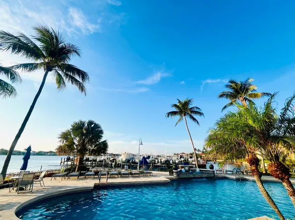 110 Yacht Club Way #105, Hypoluxo, FL 33462