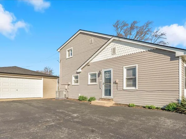 8738 Newland Ave, Oak Lawn, IL 60453