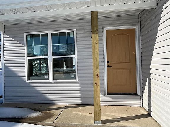 2nd image of 1374 Orchard Lakes Cir