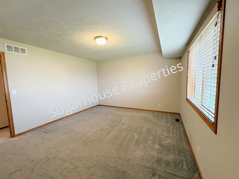 1721 SW 27th St — Photo 10
