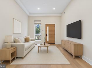 2440 E Harold St, Philadelphia, PA 19125