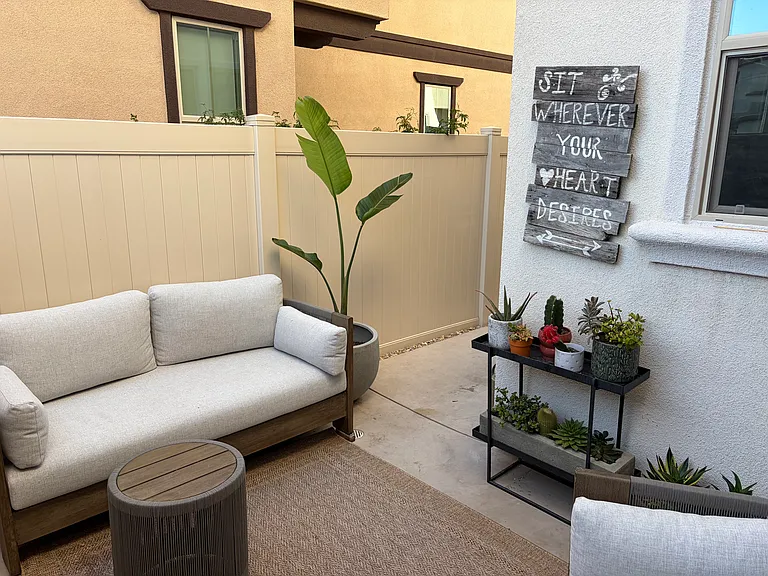 680 Edward Scholle Dr — Photo 27