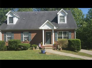 1227 Cottonwood Dr, Clarksville, TN 37040