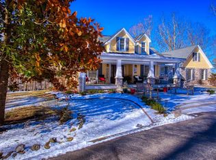 105 Charity Ln, Jamestown, TN 38556