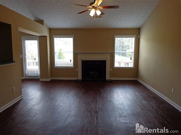 2nd image of 3035 Gallery Grv